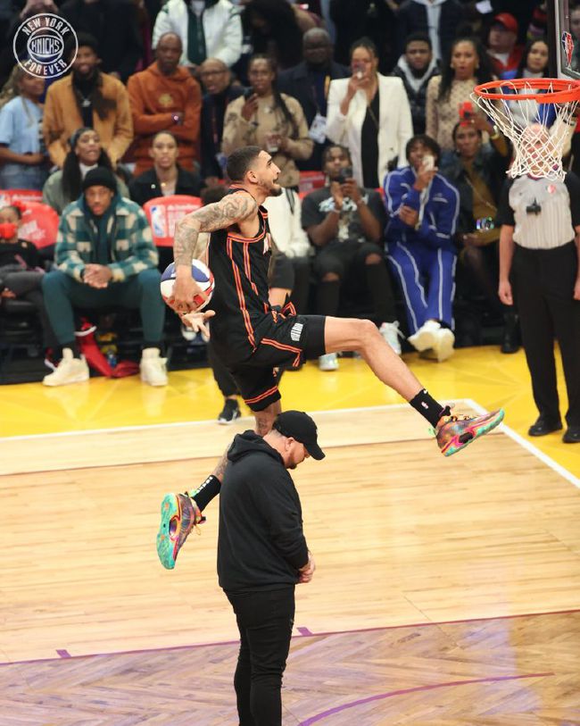 与阿迪达斯