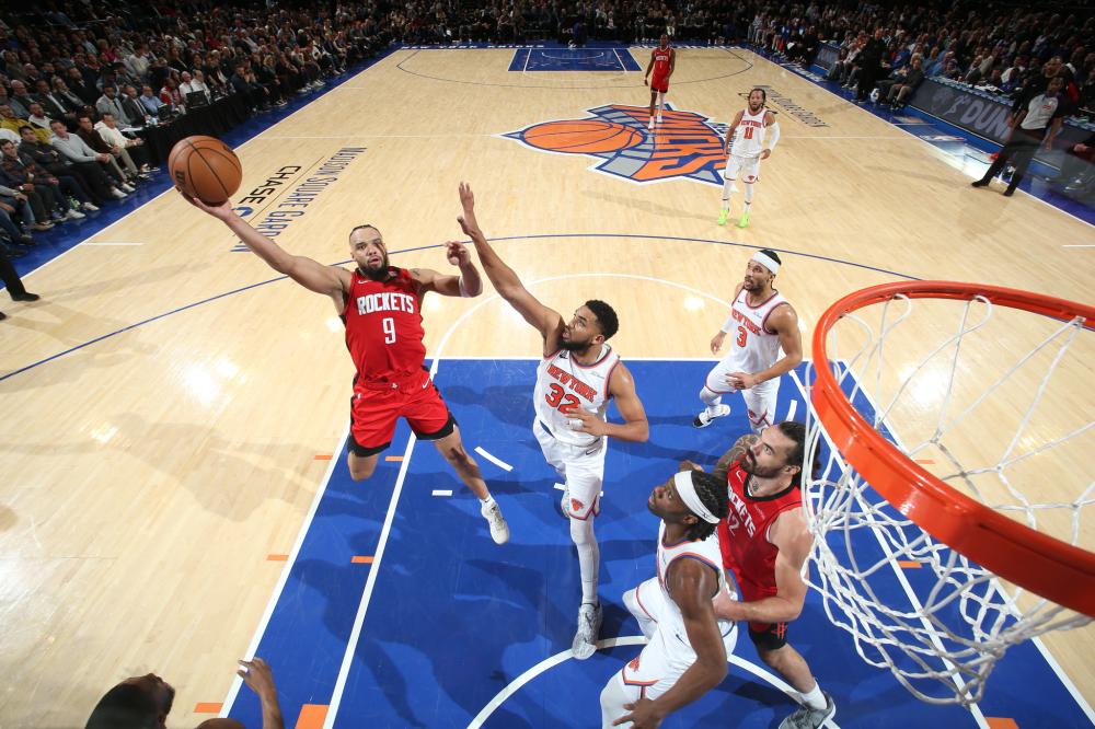 并与球迷深 并与球迷深