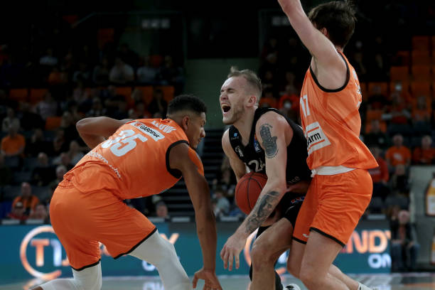 让波兰足球 让波兰足球