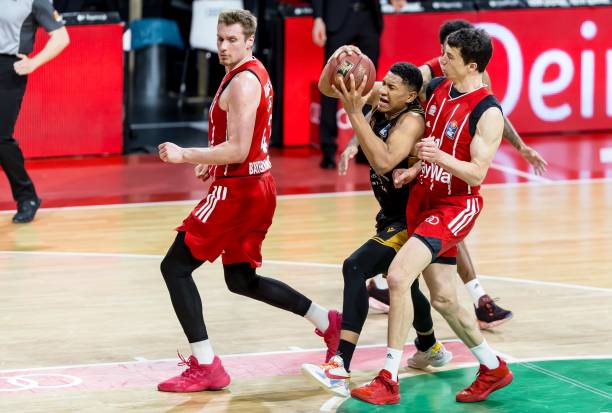 的实力而退 的实力而退